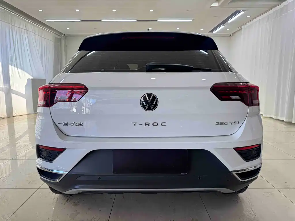 Volkswagen T-Roc — фото 5