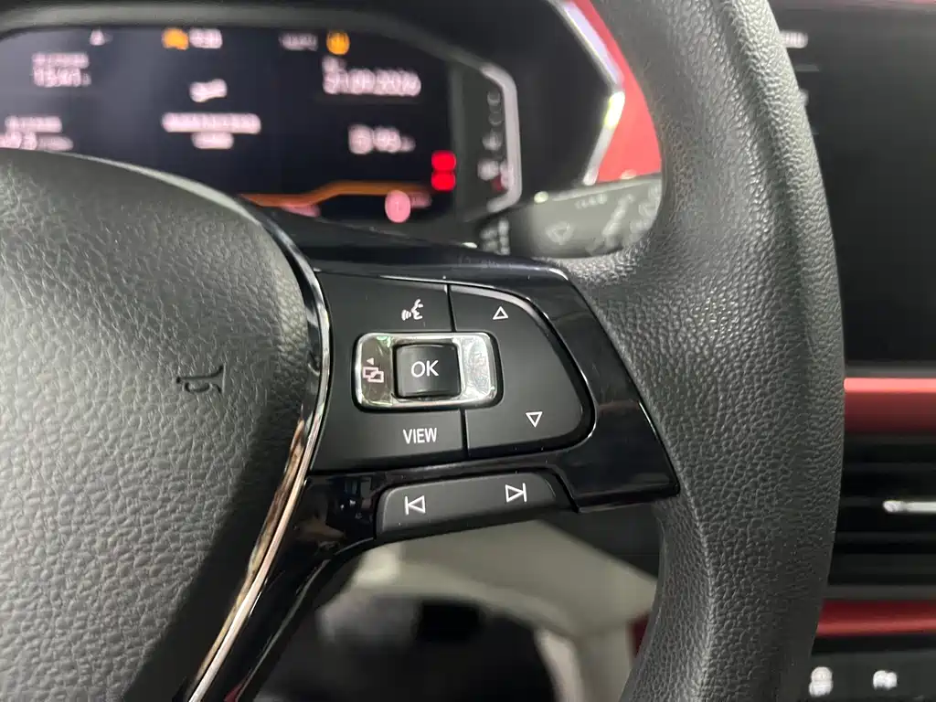 Volkswagen T-Cross — фото 10
