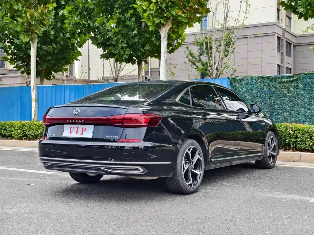 Volkswagen Passat — фото 9