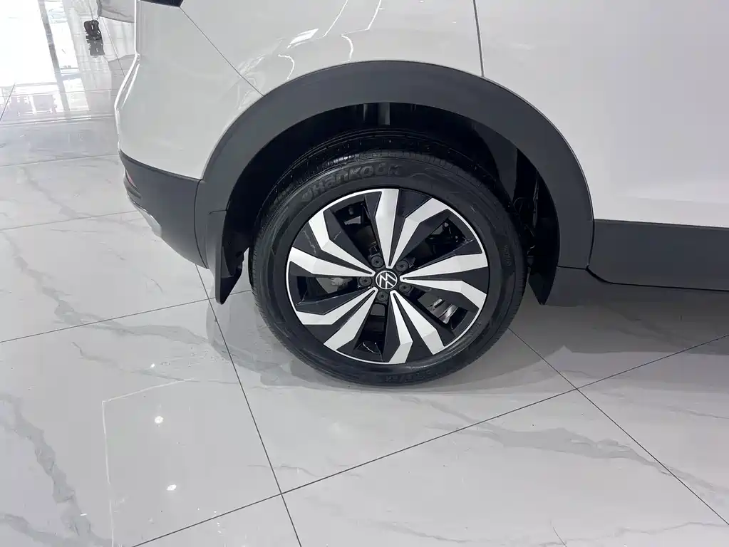Volkswagen T-Cross — фото 15