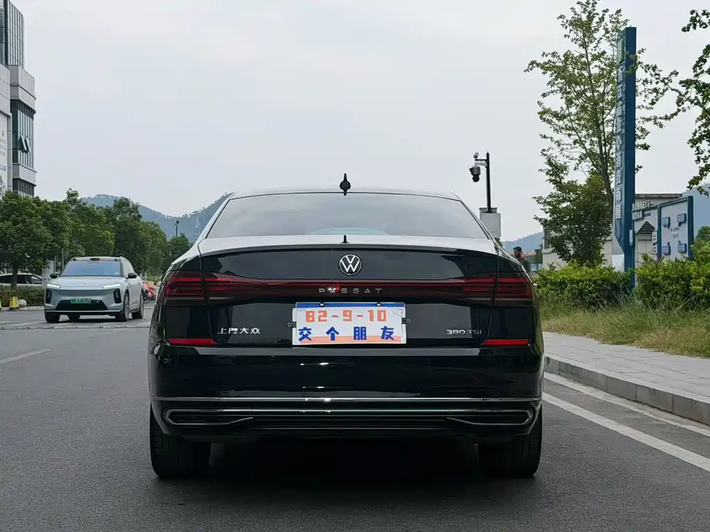 Volkswagen Passat — фото 8