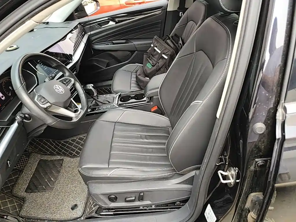 Volkswagen Passat — фото 11