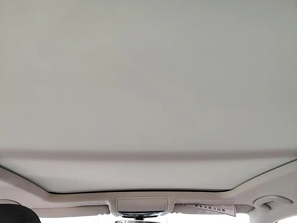 Volkswagen Passat — фото 14