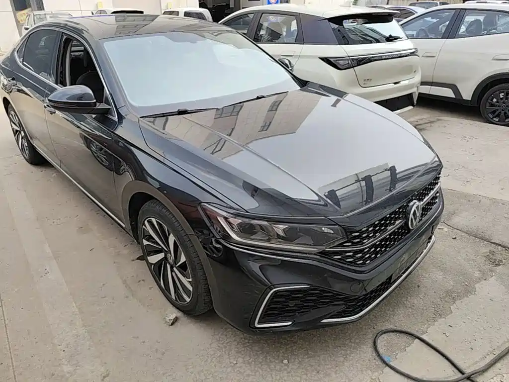 Volkswagen Passat — фото 22