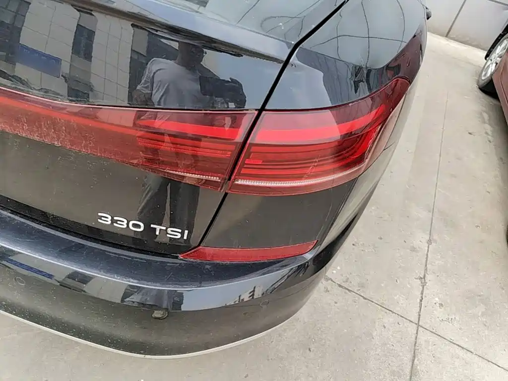 Volkswagen Passat — фото 24