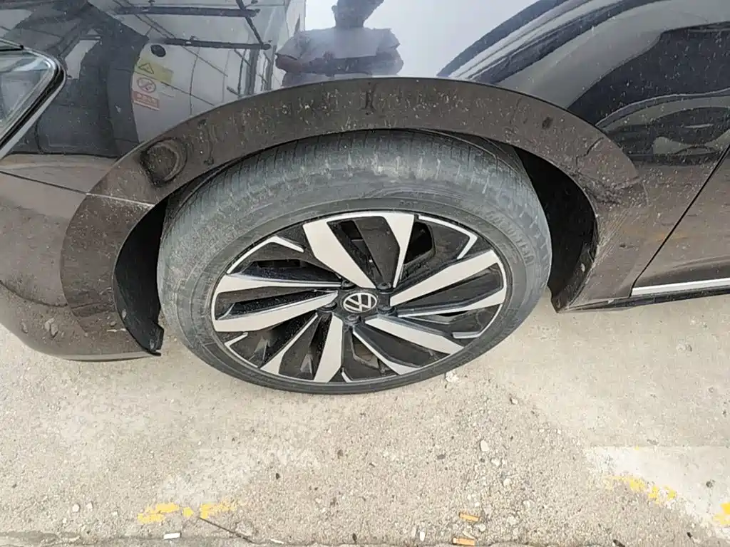 Volkswagen Passat — фото 25