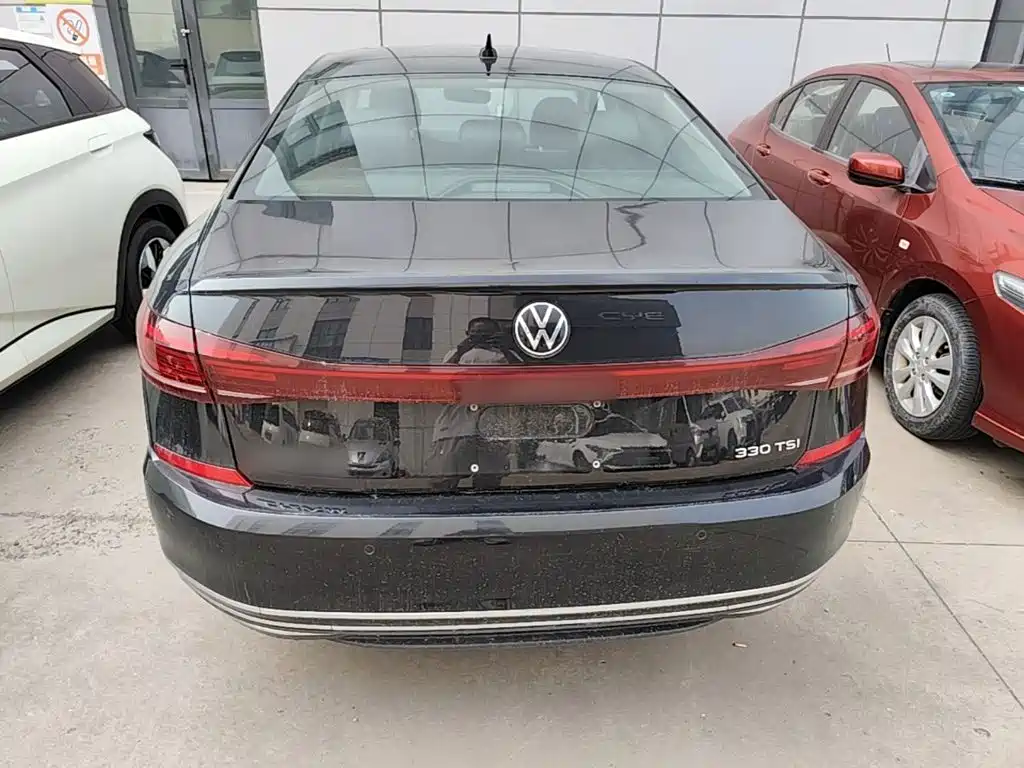 Volkswagen Passat — фото 4
