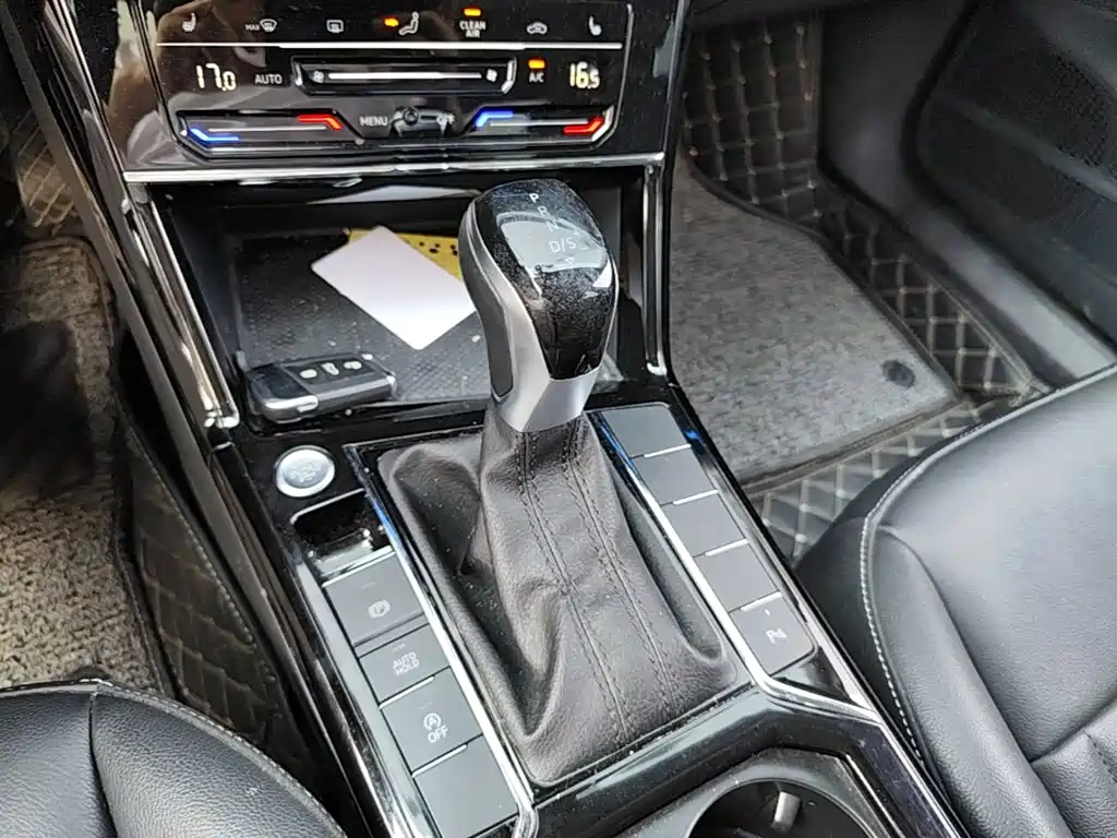Volkswagen Passat — фото 10