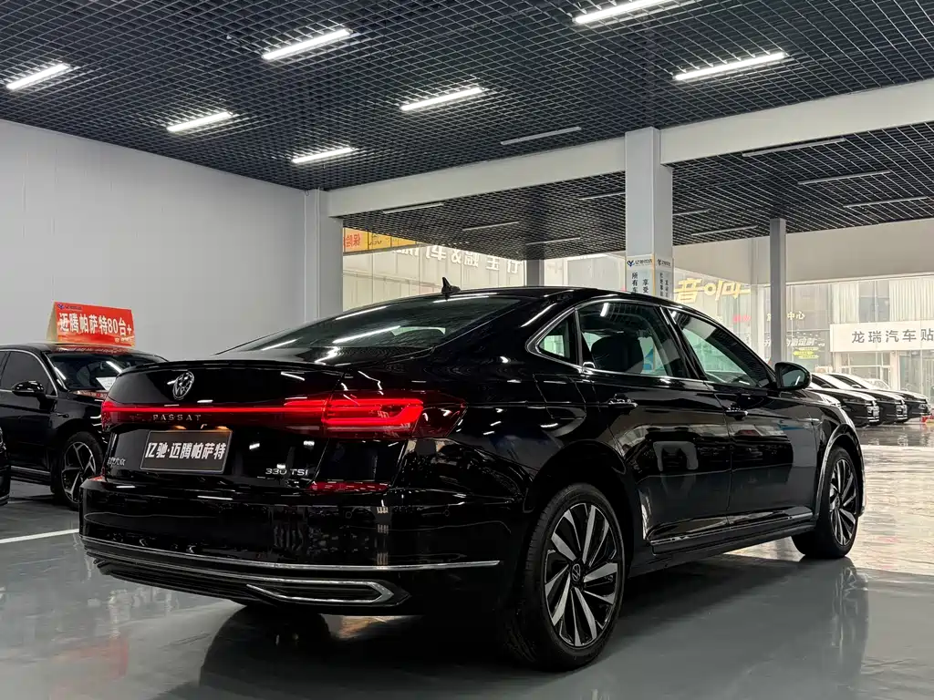Volkswagen Passat — фото 6