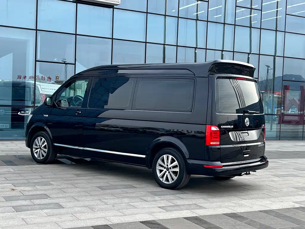 Volkswagen Caravelle — фото 4