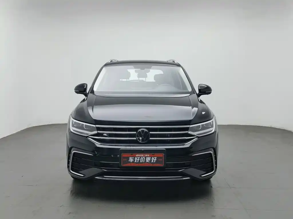 Volkswagen Tiguan L — фото 3