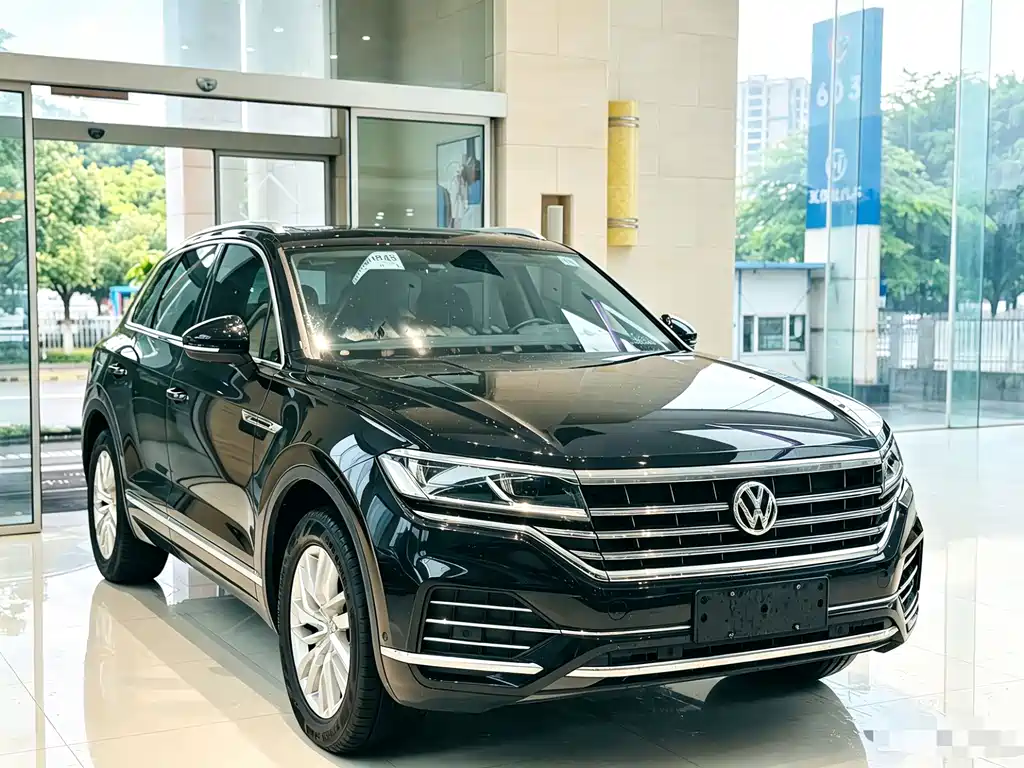 Volkswagen Touareg — фото 3