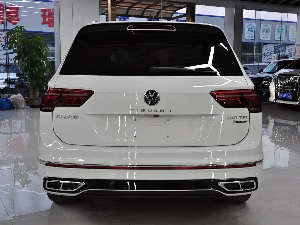 Volkswagen Tiguan L — фото 5