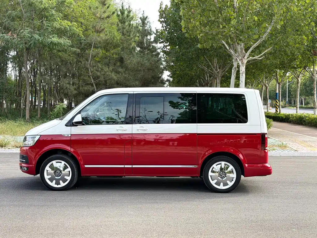 Volkswagen Multivan — фото 4