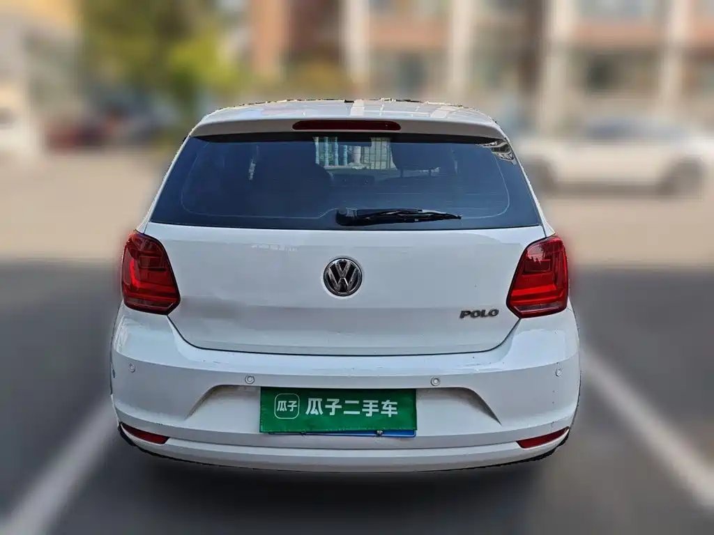 Volkswagen Polo — фото 5