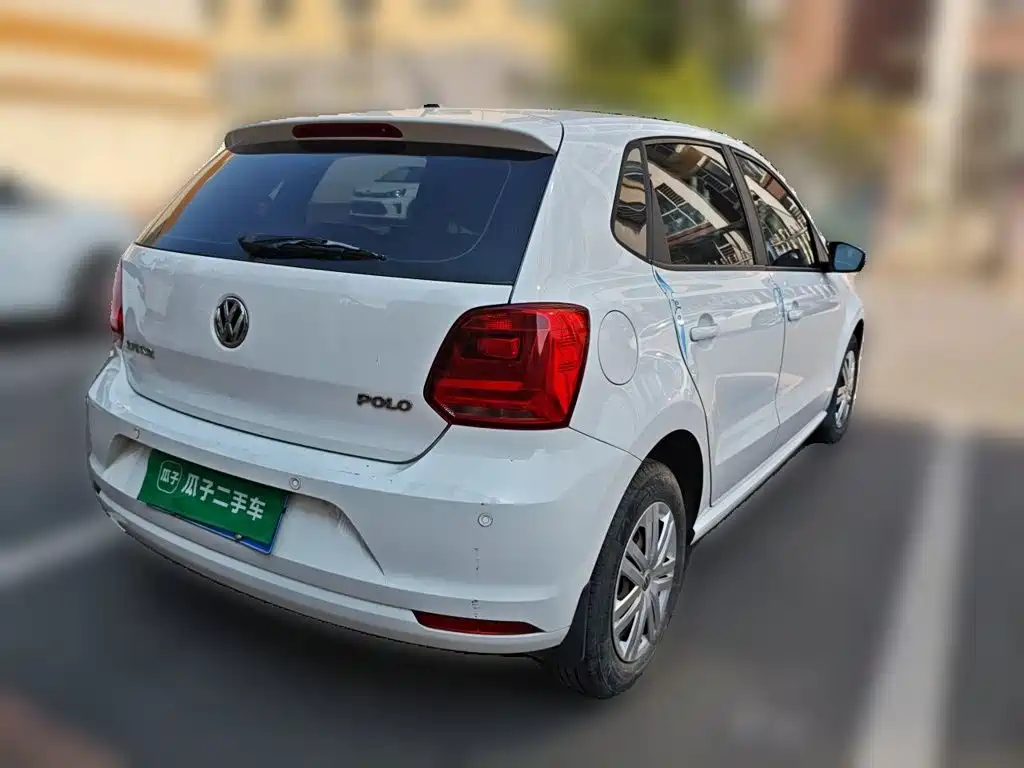 Volkswagen Polo — фото 6