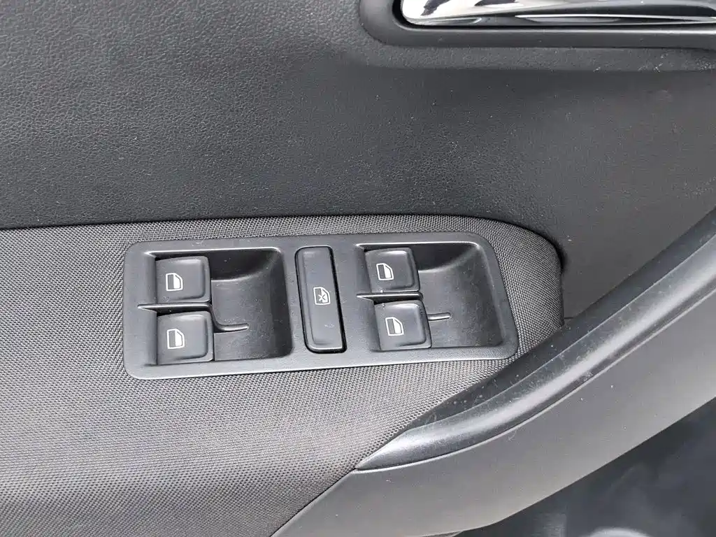 Volkswagen Polo — фото 9