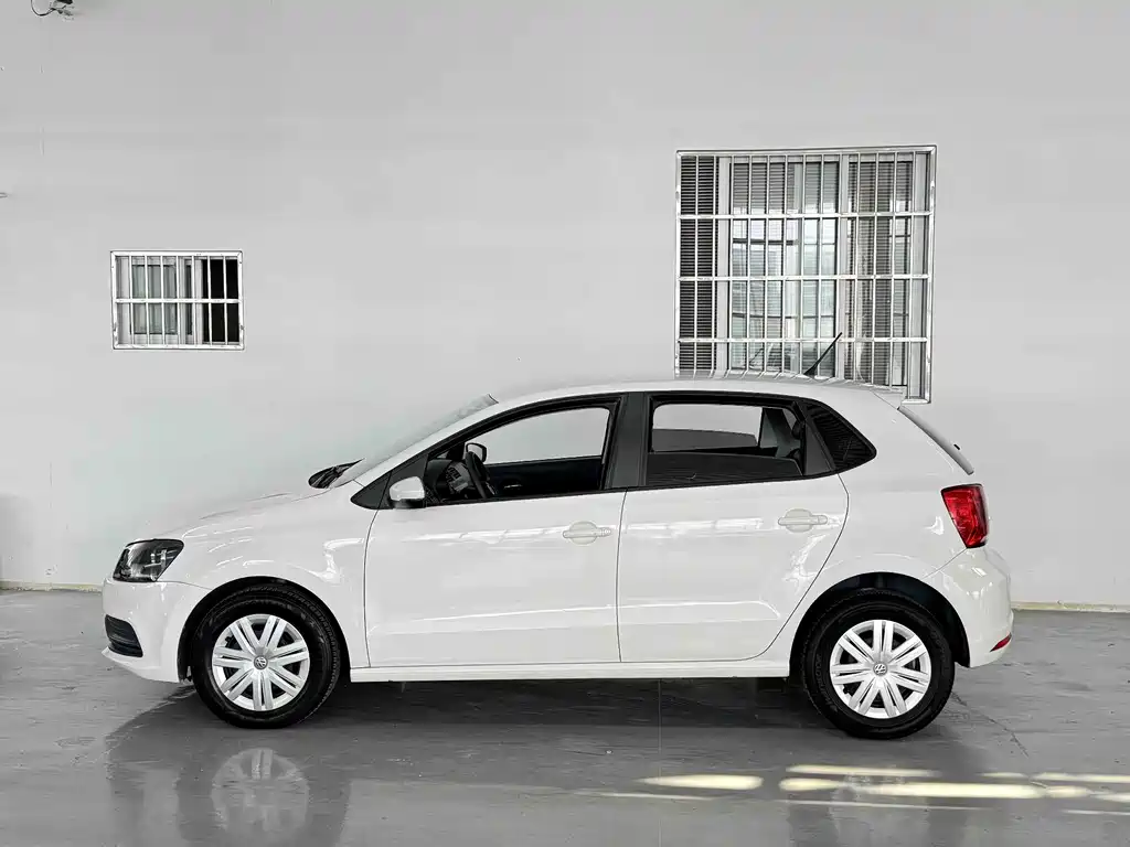 Volkswagen Polo — фото 2