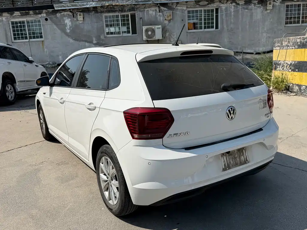 Volkswagen Polo — фото 3