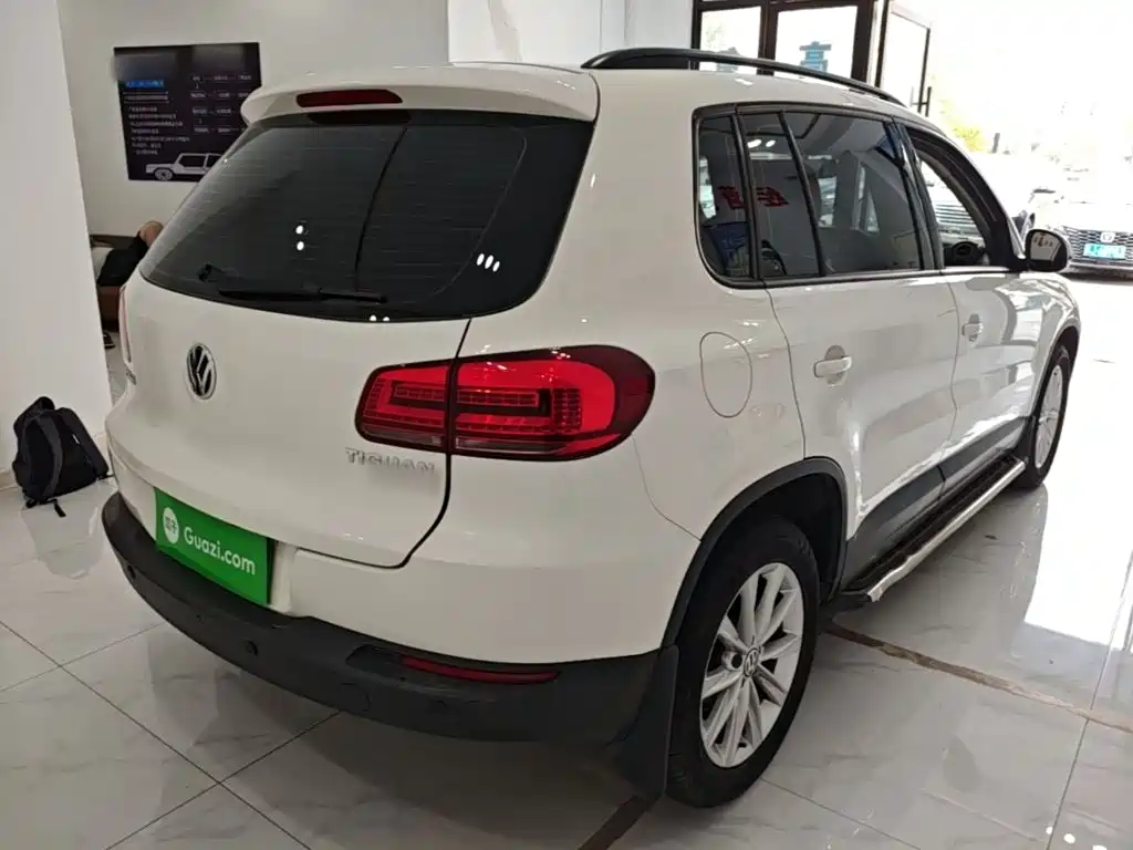 Volkswagen Tiguan — фото 7