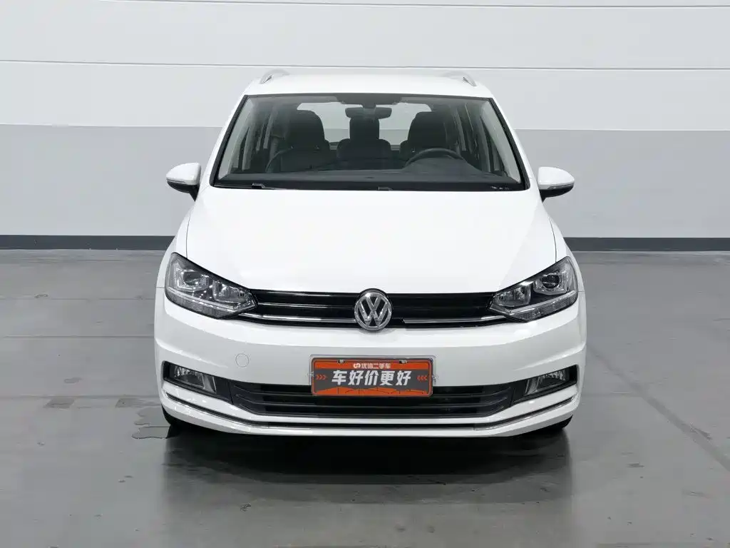 Volkswagen Touran — фото 3