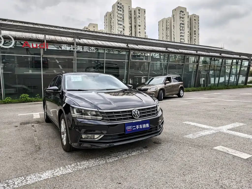 Volkswagen Passat — фото 3