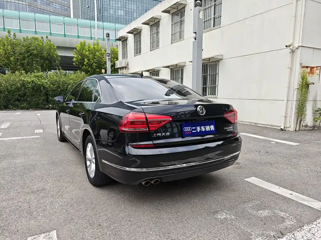 Volkswagen Passat — фото 6