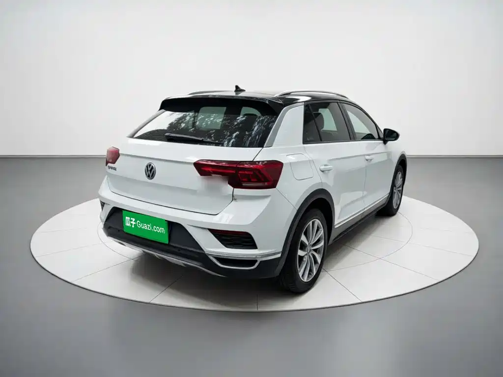 Volkswagen T-Roc — фото 4