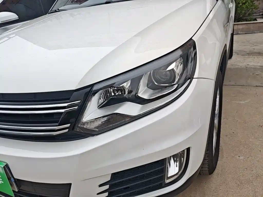 Volkswagen Tiguan — фото 24