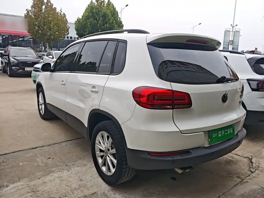 Volkswagen Tiguan — фото 5
