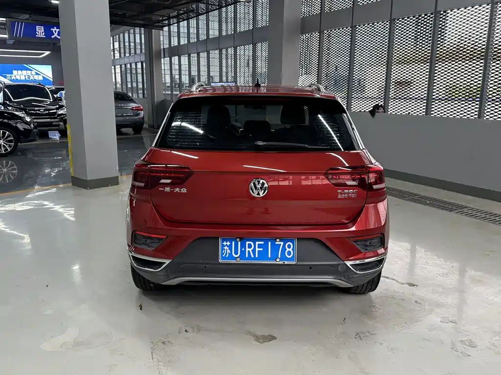 Volkswagen T-Roc — фото 4