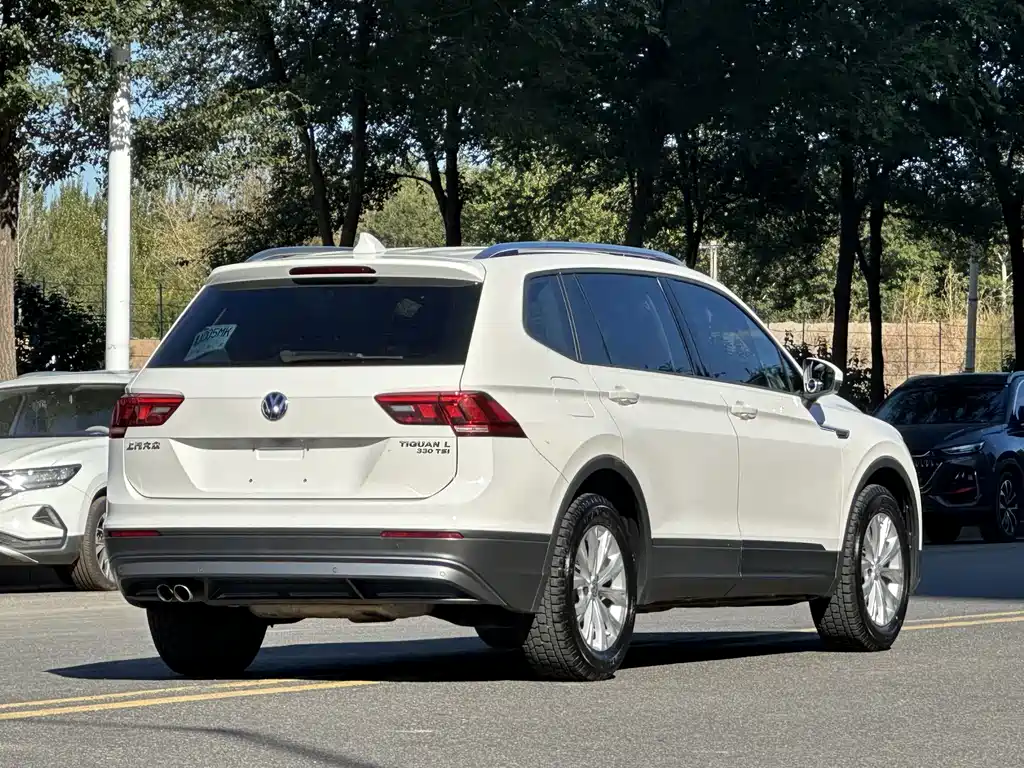 Volkswagen Tiguan L — фото 3