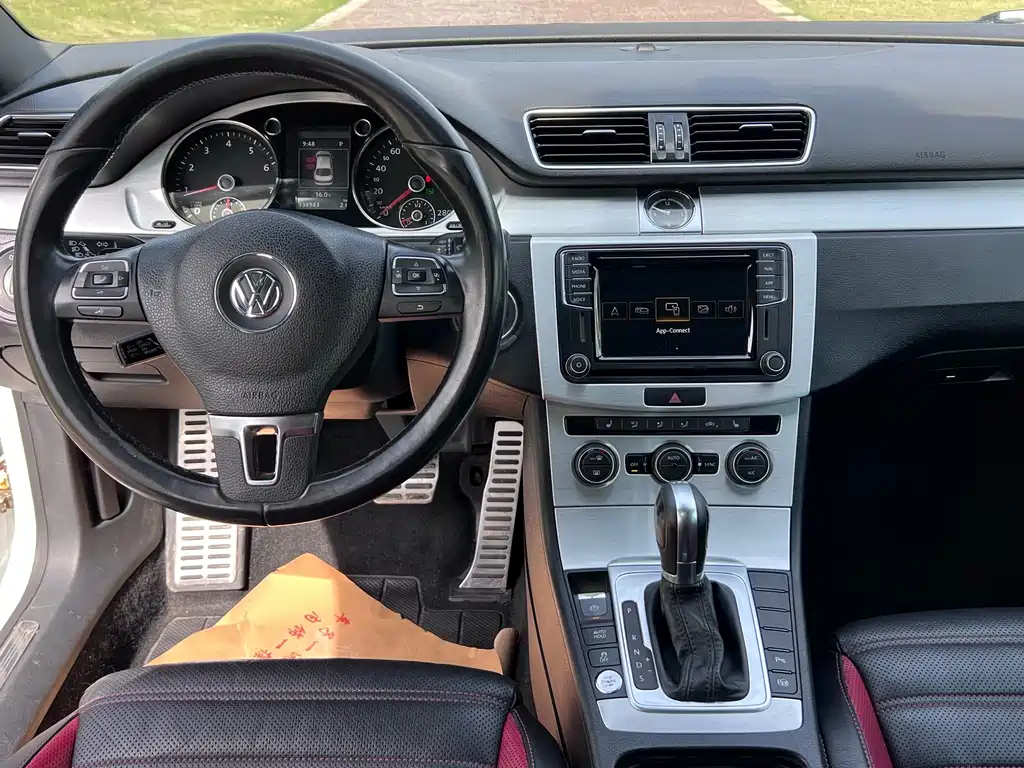 Volkswagen CC — фото 6