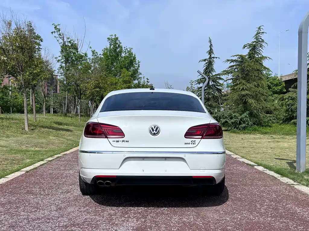 Volkswagen CC — фото 8