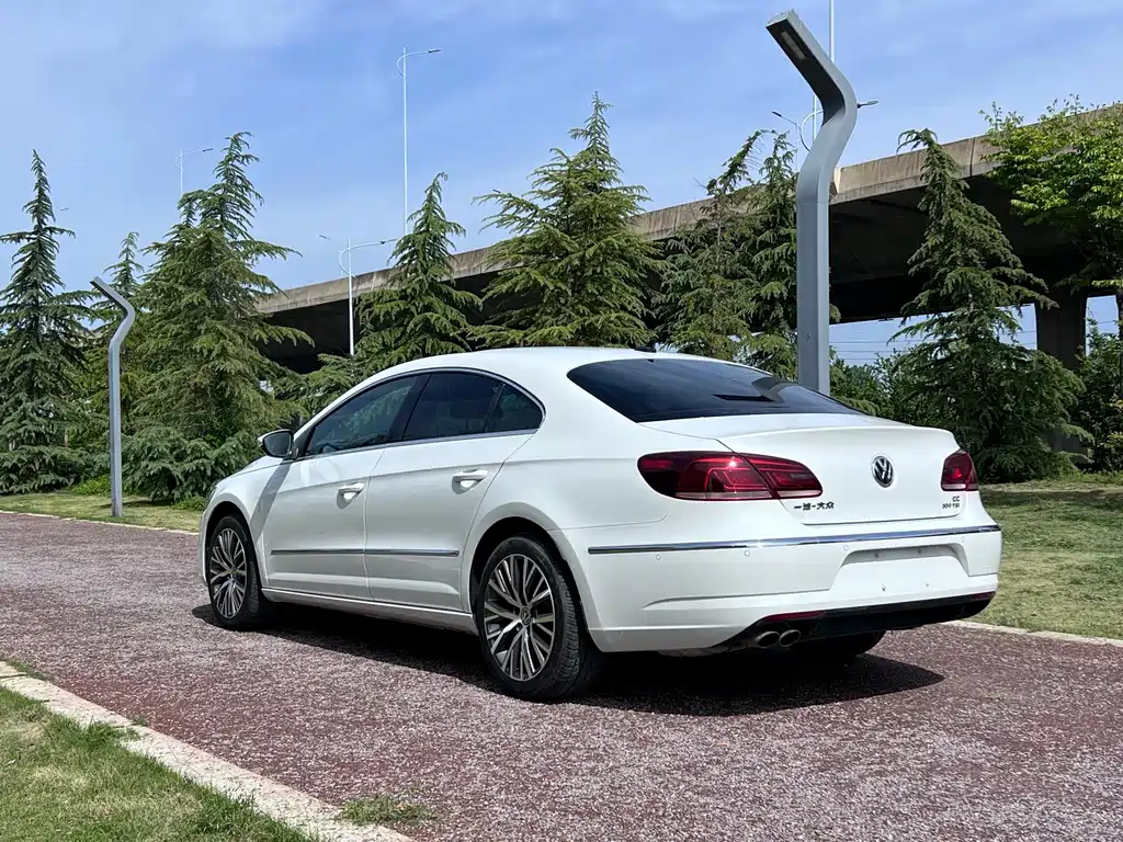 Volkswagen CC — фото 9