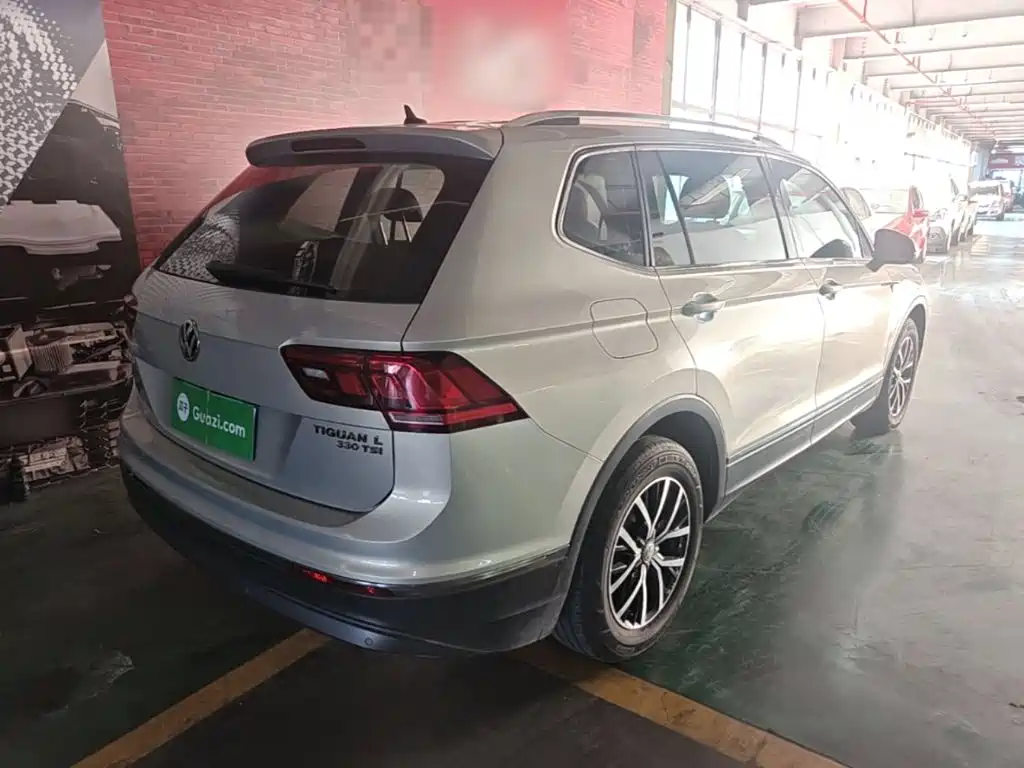 Volkswagen Tiguan L — фото 7
