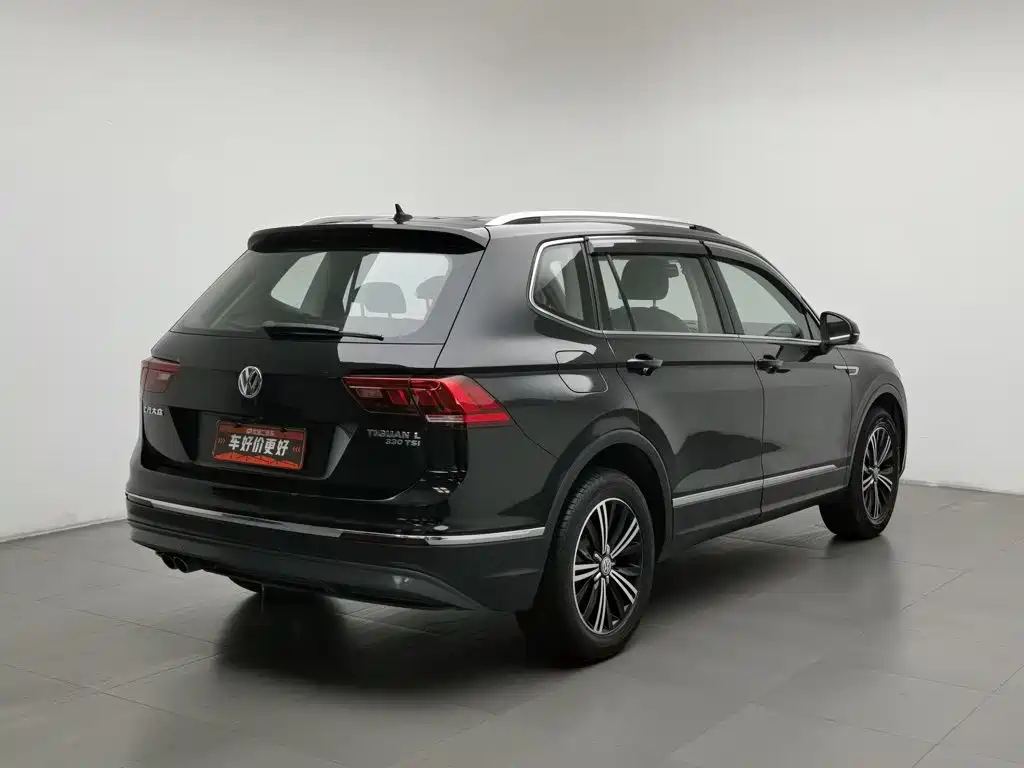 Volkswagen Tiguan L — фото 2