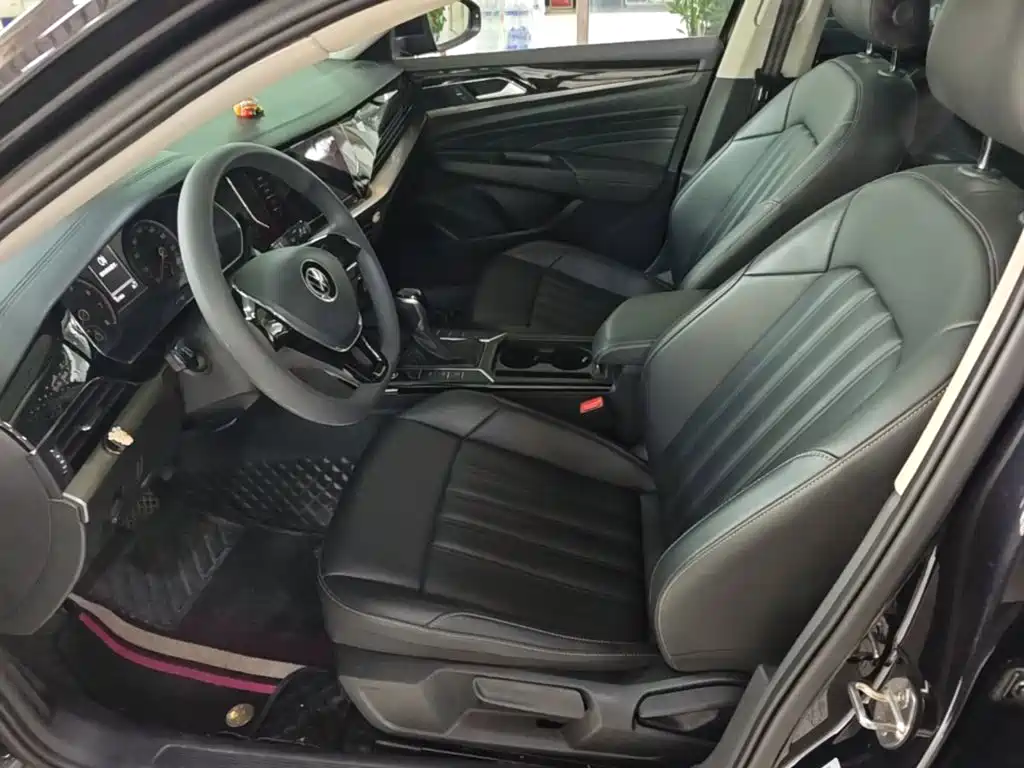 Volkswagen Passat — фото 15