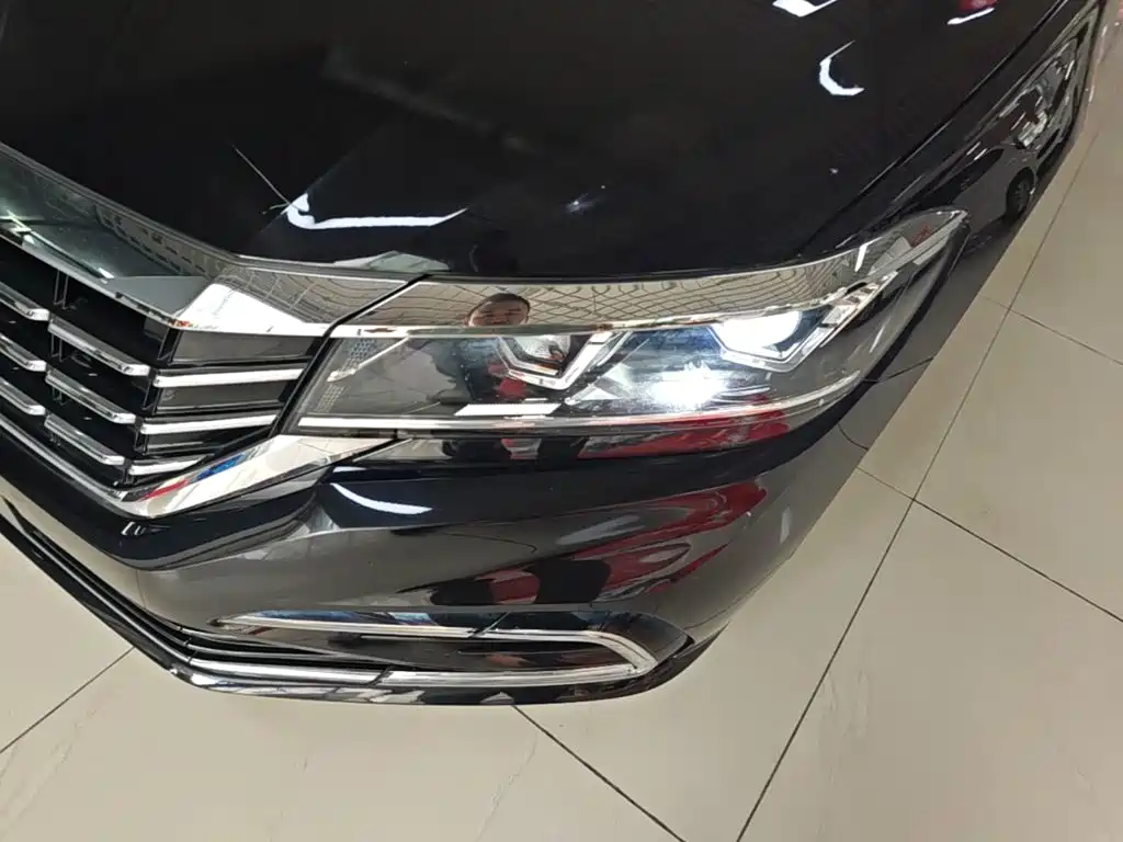 Volkswagen Passat — фото 24