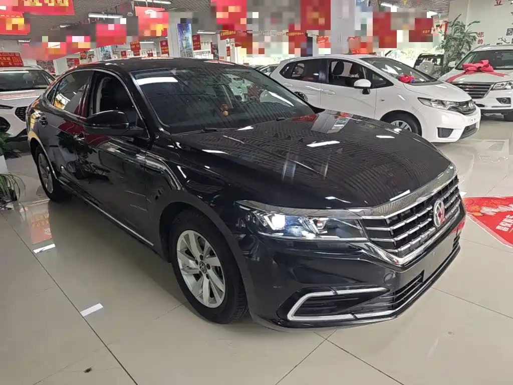Volkswagen Passat — фото 4