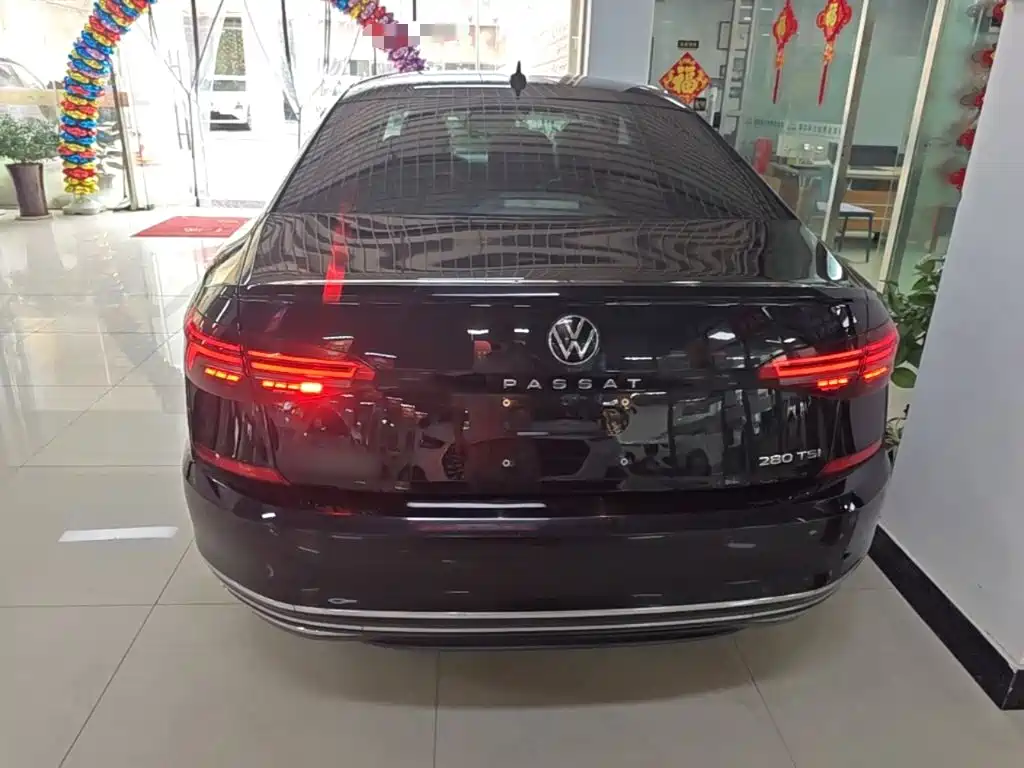 Volkswagen Passat — фото 6