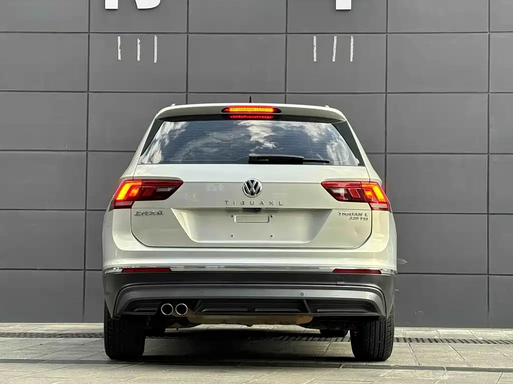 Volkswagen Tiguan L — фото 8