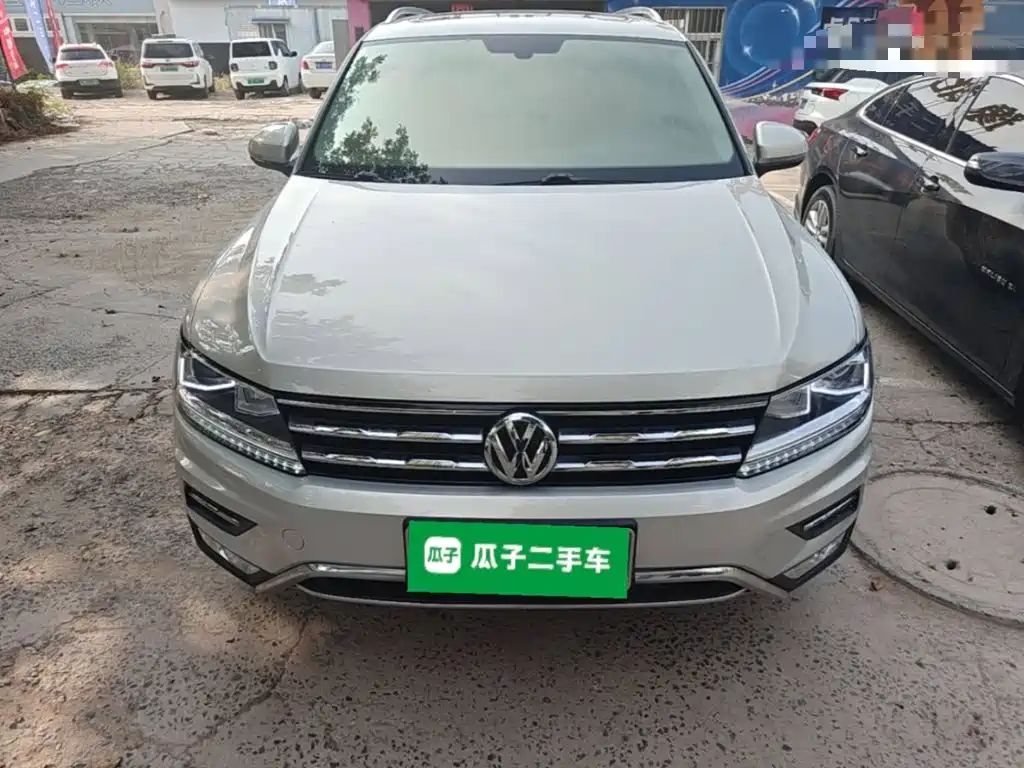 Volkswagen Tiguan L — фото 3
