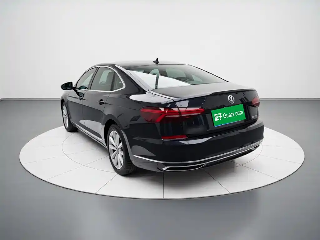 Volkswagen Passat — фото 4