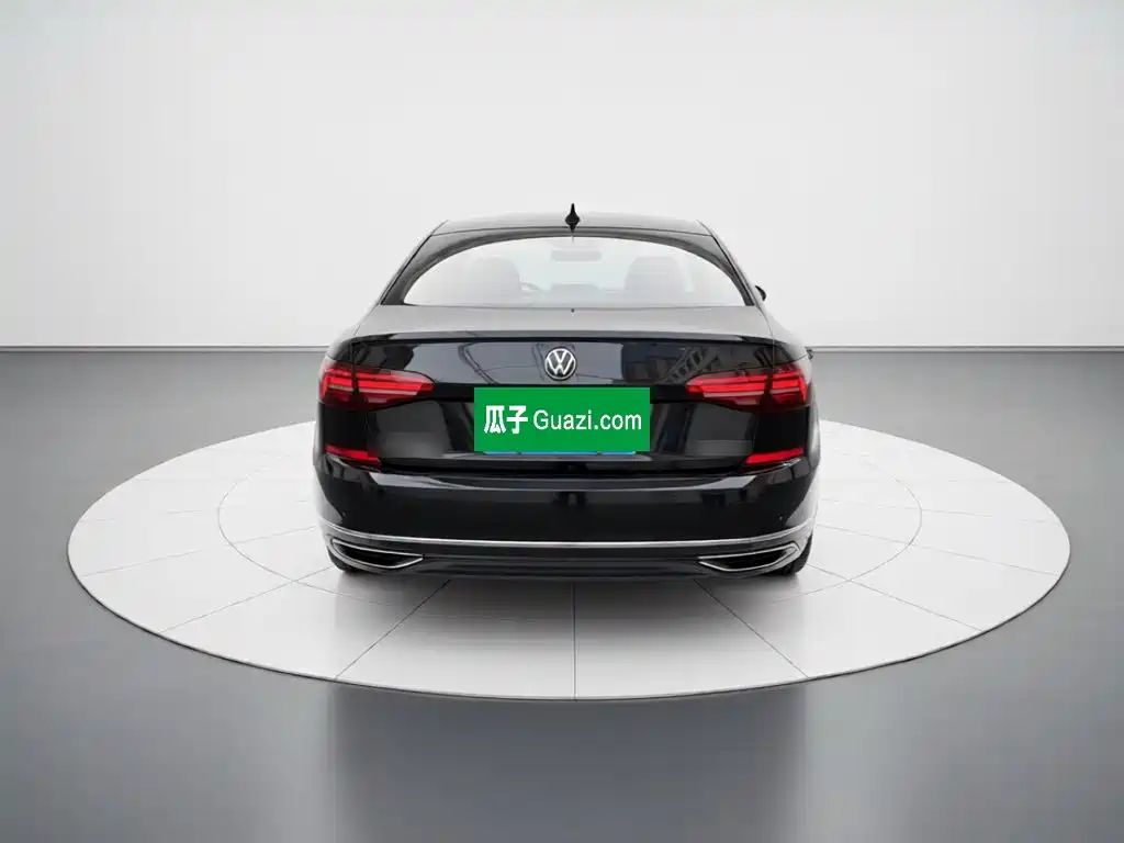 Volkswagen Passat — фото 5