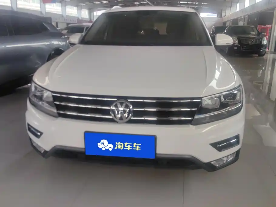 Volkswagen Tiguan L — фото 2
