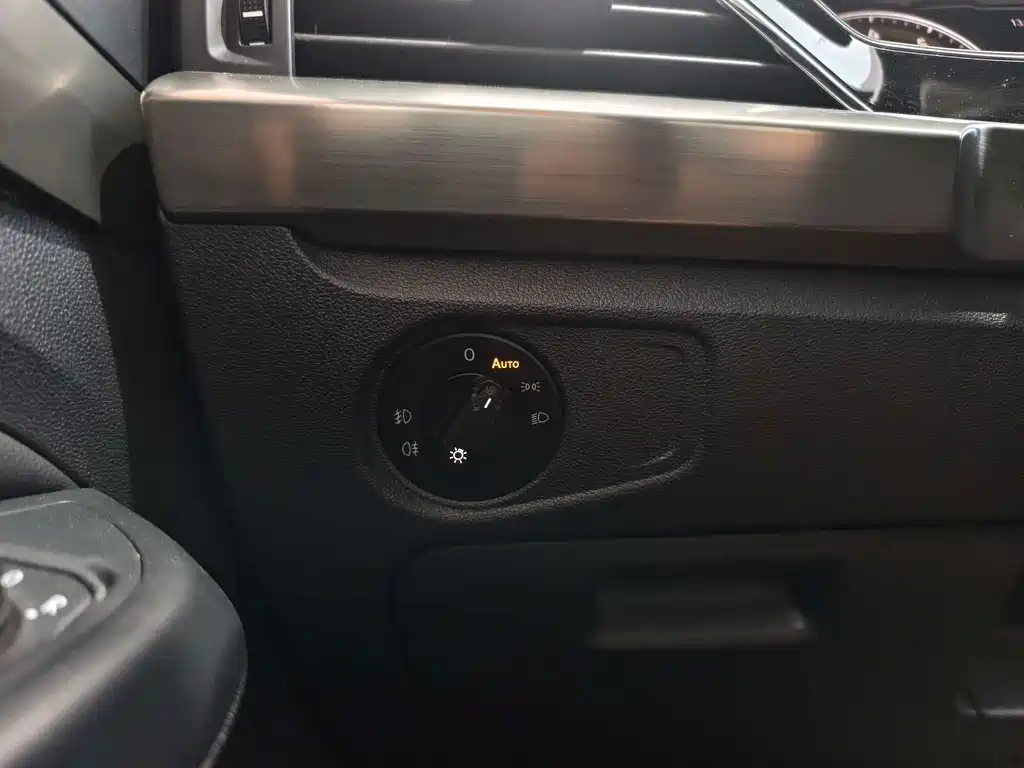 Volkswagen Passat — фото 10