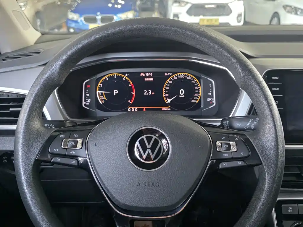 Volkswagen T-Cross — фото 11