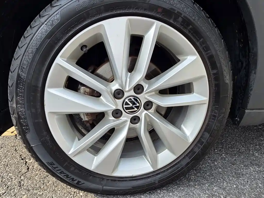 Volkswagen T-Cross — фото 19