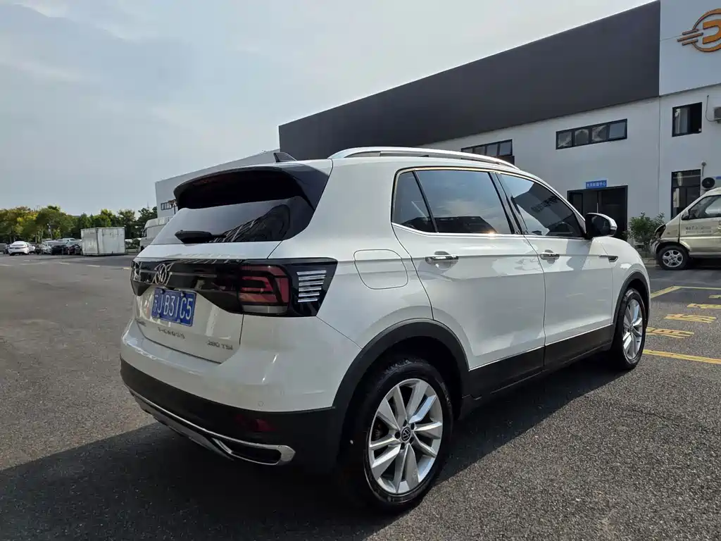 Volkswagen T-Cross — фото 6
